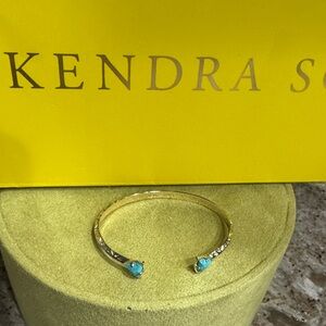 Kendra Scott Gold Bracelet with Blue Accents new without tags
